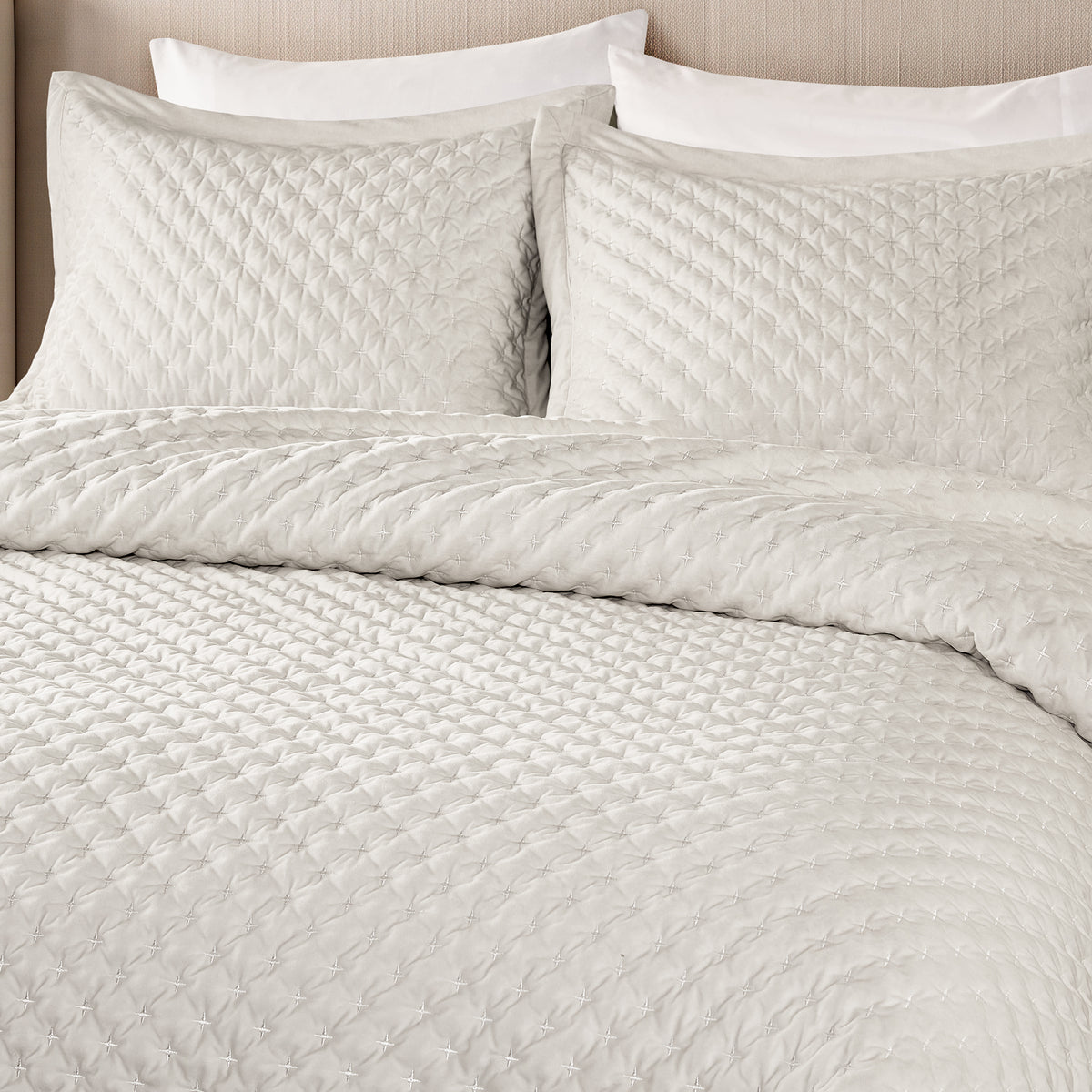 Charleston Velvet Coverlet Mini Set - White