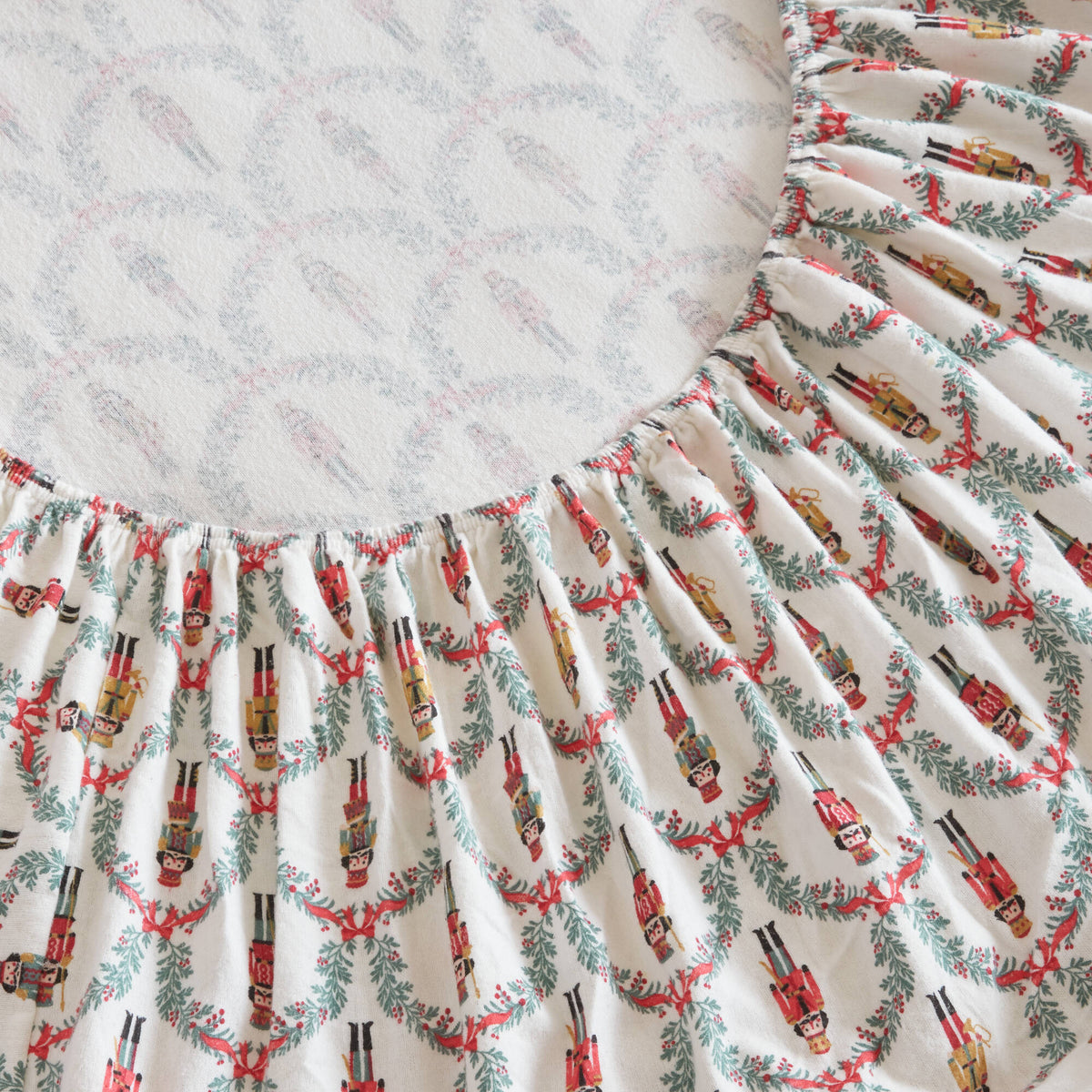 Cozy Cotton Flannel Printed Sheet Set - Scallop Nutcracker