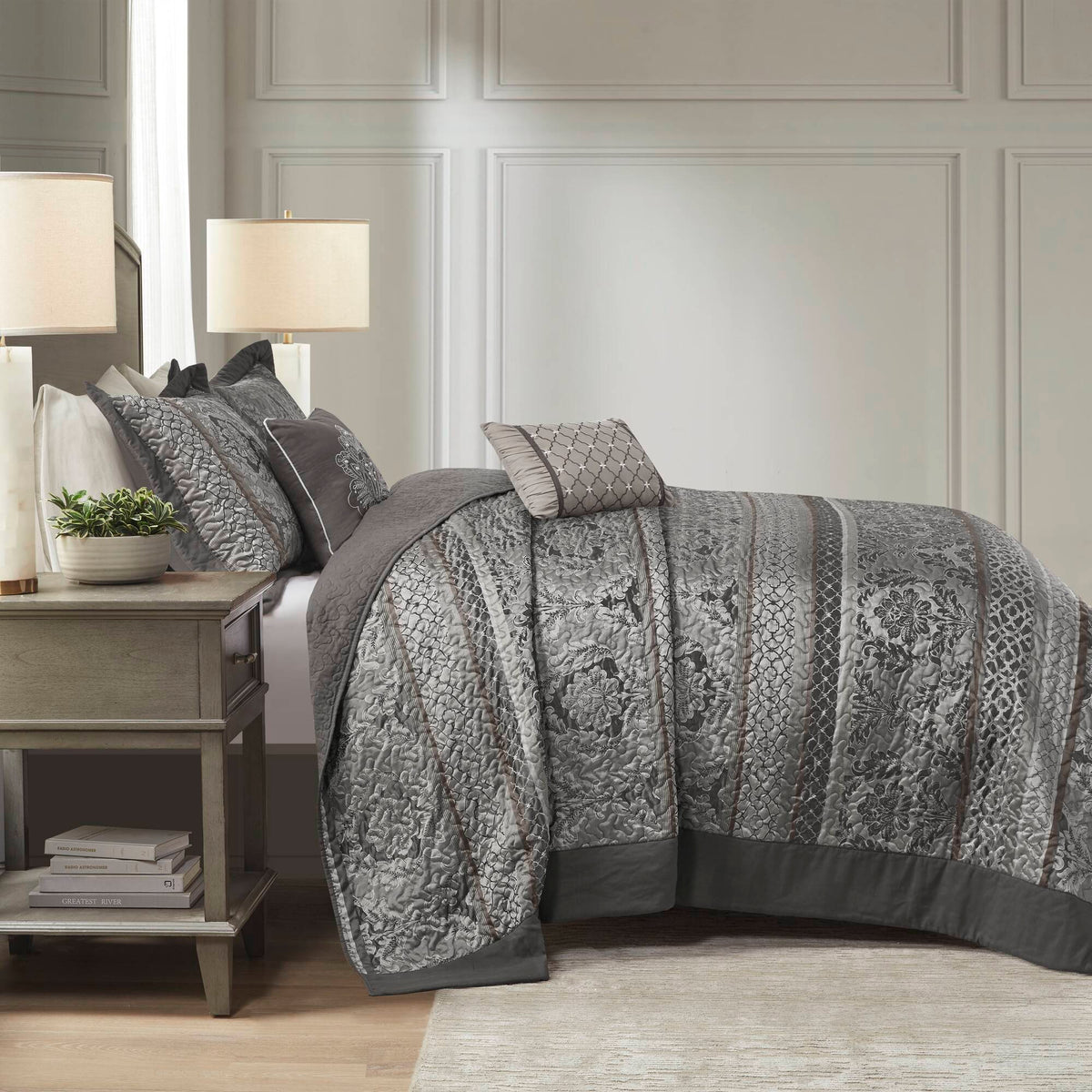 Bellagio 5 Piece Reversible Jacquard Bedspread Set - Grey