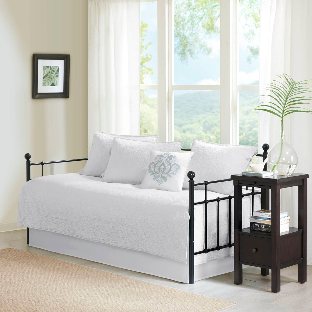 Quebec 6 Piece Reversible Daybed Cover Set - White