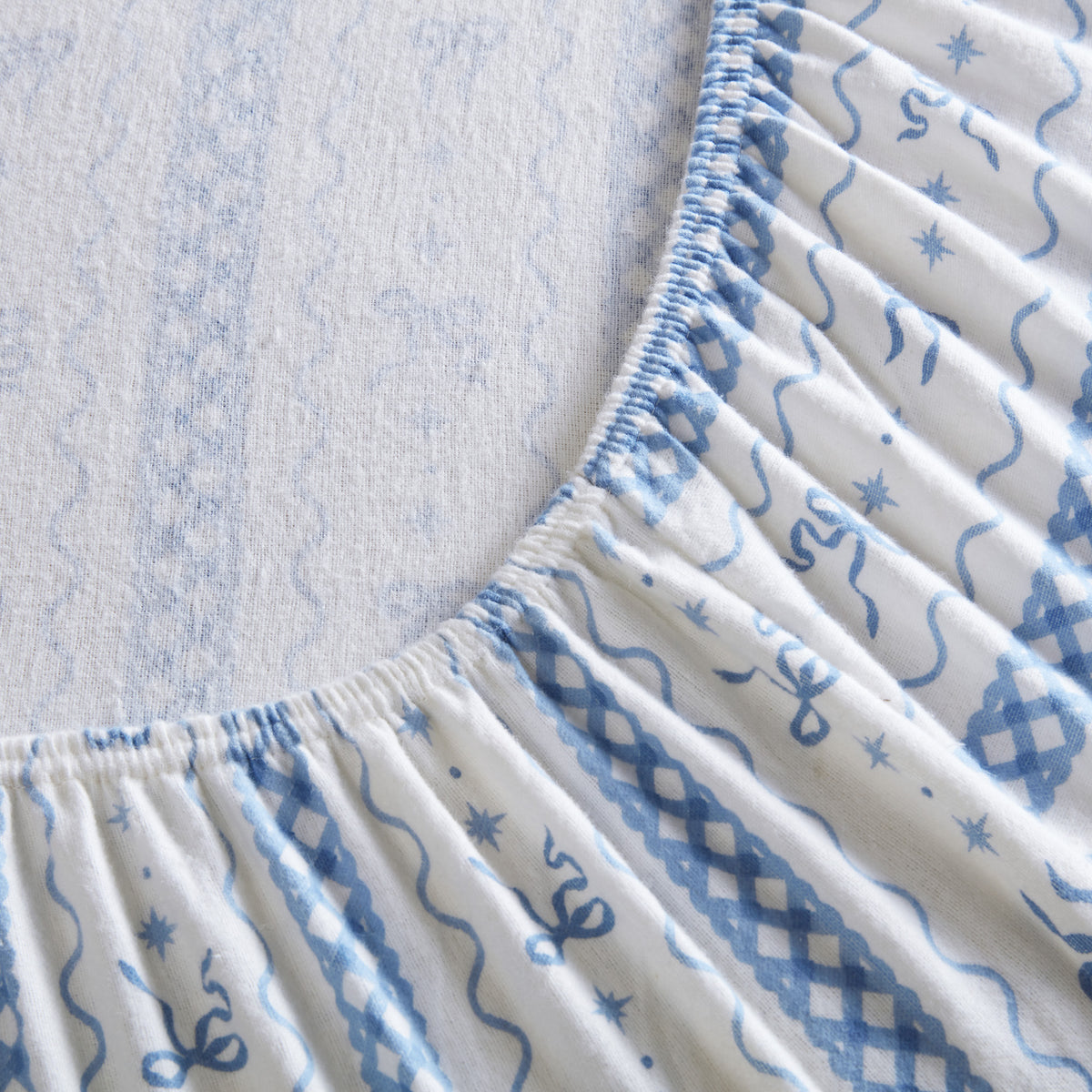 Cozy Soft Cotton Flannel Printed Sheet Set - Blue Bow Scallop Stripe