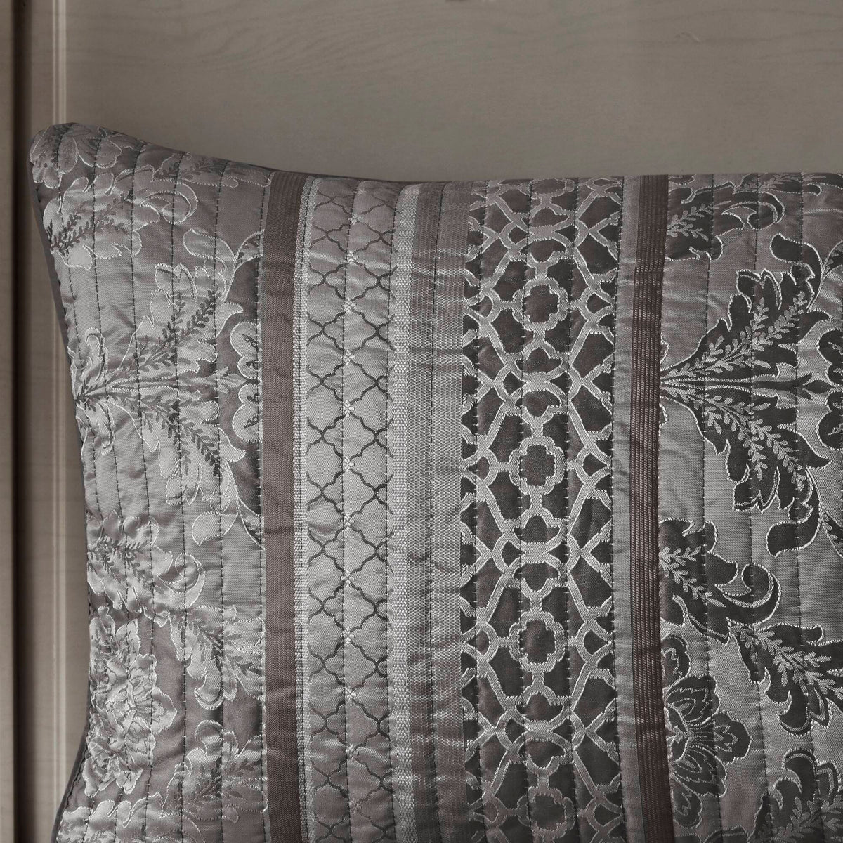 Bellagio 6 Piece Jacquard Quilt Set with Throw Pillows - Grey