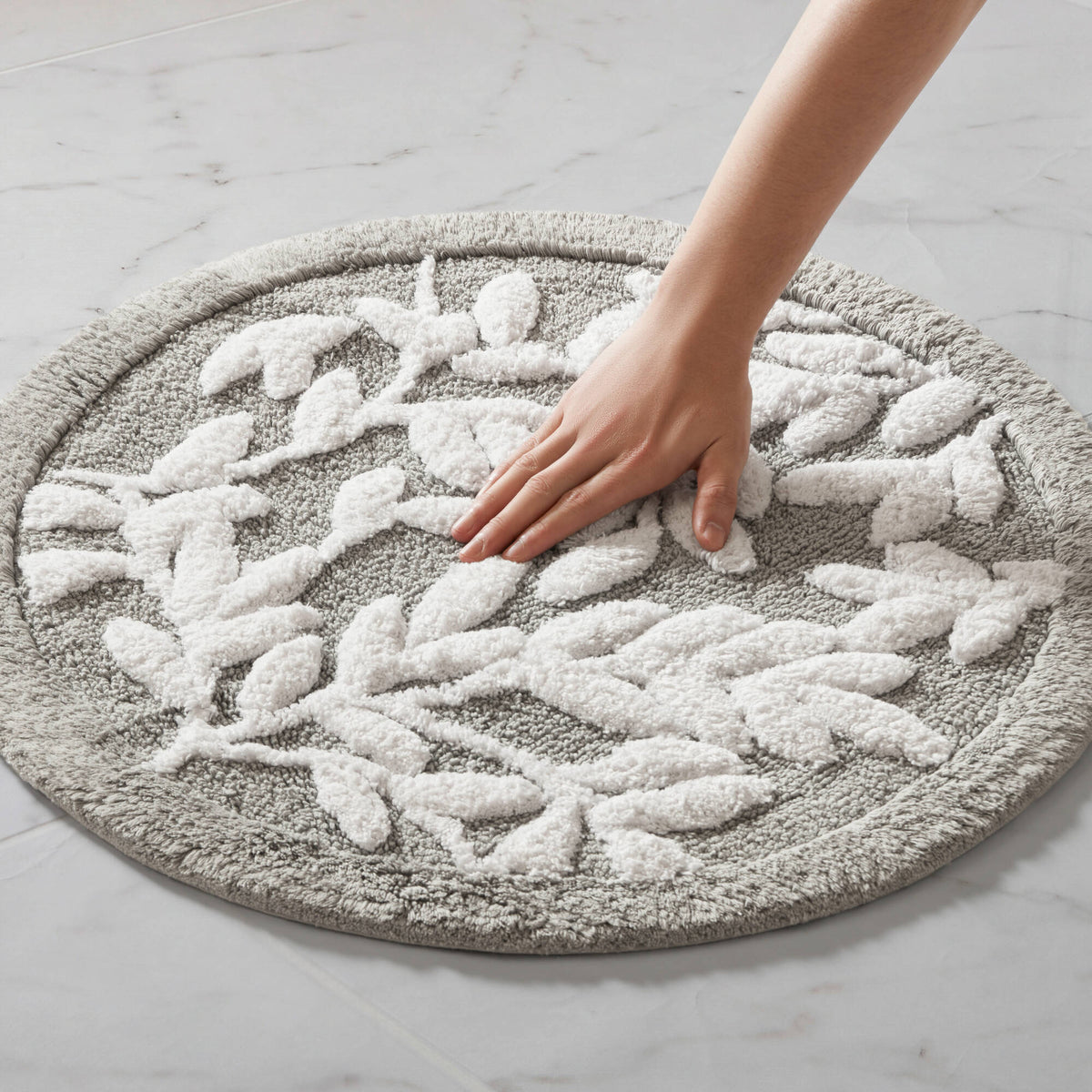 Serene Cotton Tufted Bath Rug - Grey