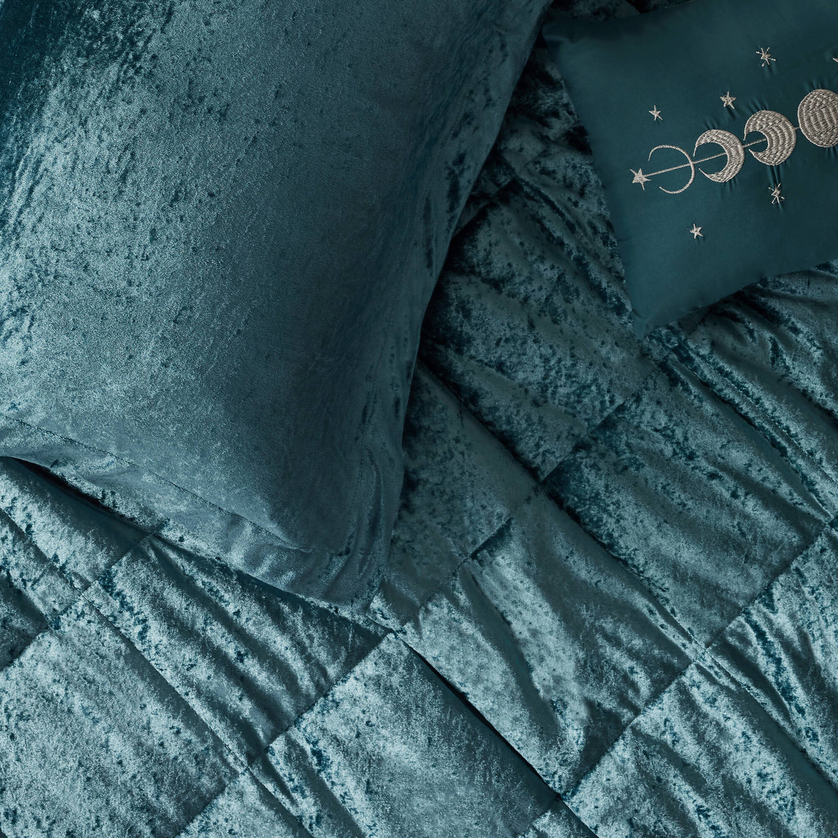 Felicia Velvet Comforter Set with Throw Pillow - Teal