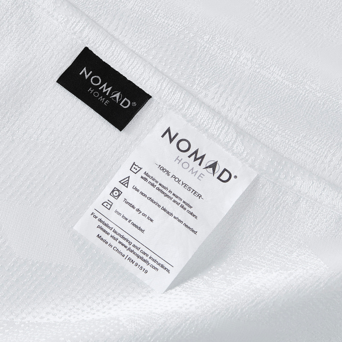 Jacquard Essential Nova Coverlet - White