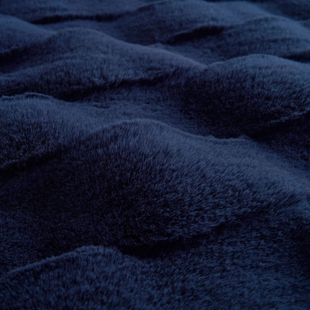Vivienne Faux Fur Throw - Navy