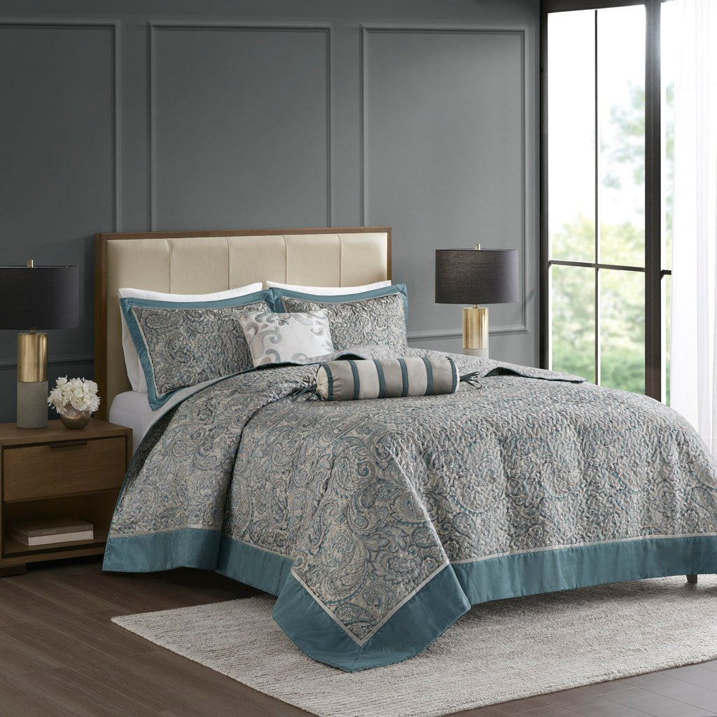 Aubrey 5 Piece Jacquard Bedspread Set with Throw Pillows - Teal