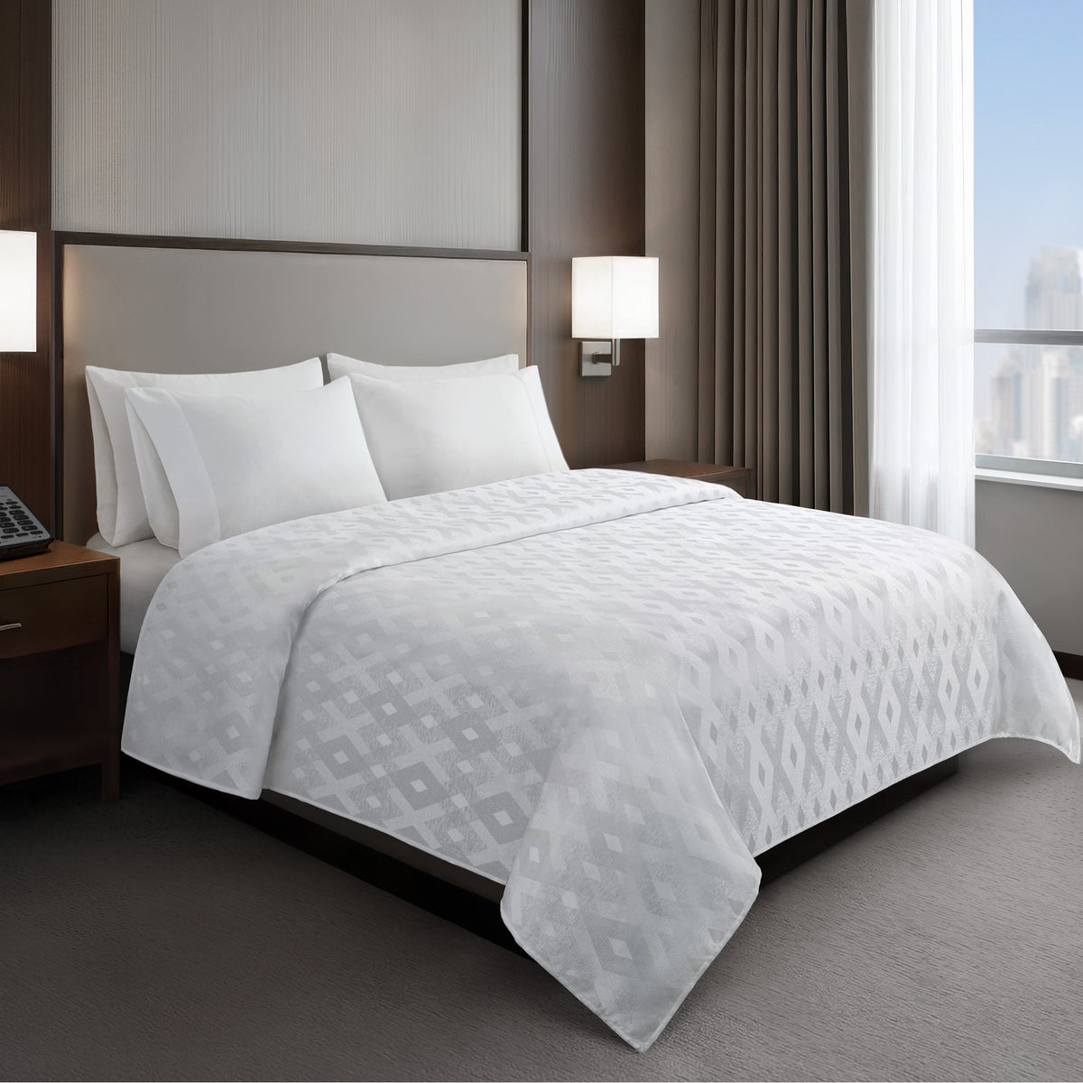Jacquard Essential Nova Coverlet - White