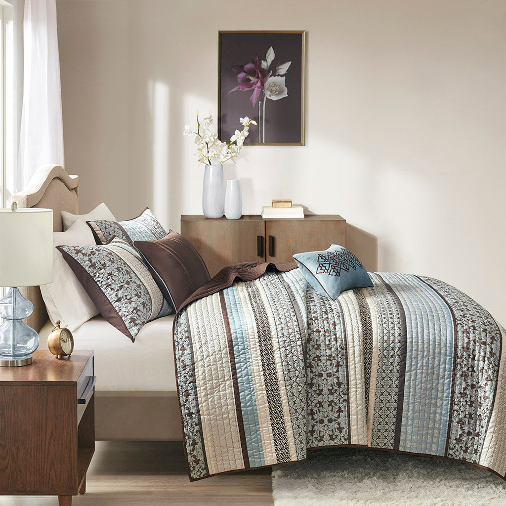Princeton 5 Piece Jacquard Quilt Set with Throw Pillows - Blue