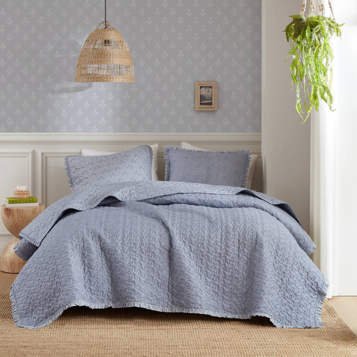 Linwood Ruffle Printed Quilt Set - Blue