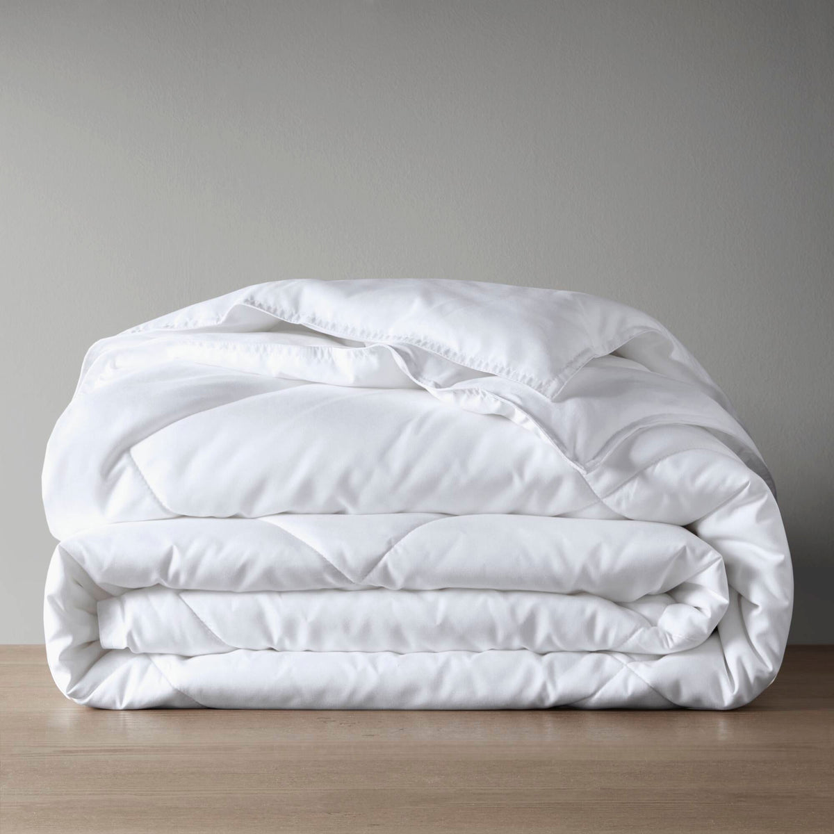 Cooling Touch Oversized Down Alternative Comforter - White