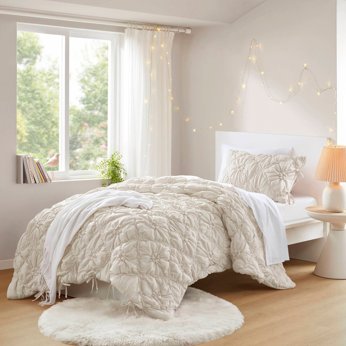 Lily Comforter Set - Ivory