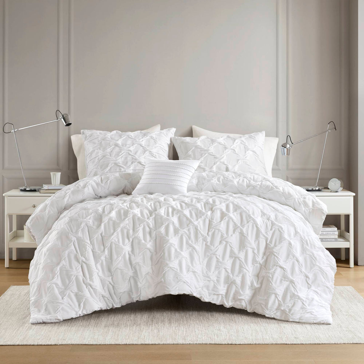 Bailey Diamond Pintuck Pleated Woven Comforter Set - White