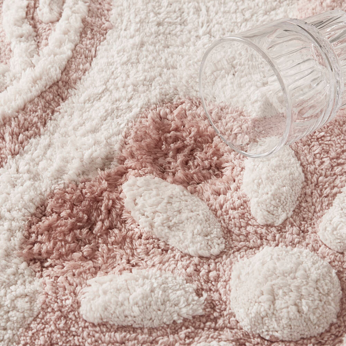Casablanca Medallion Cotton Tufted Bath Rug - Pink