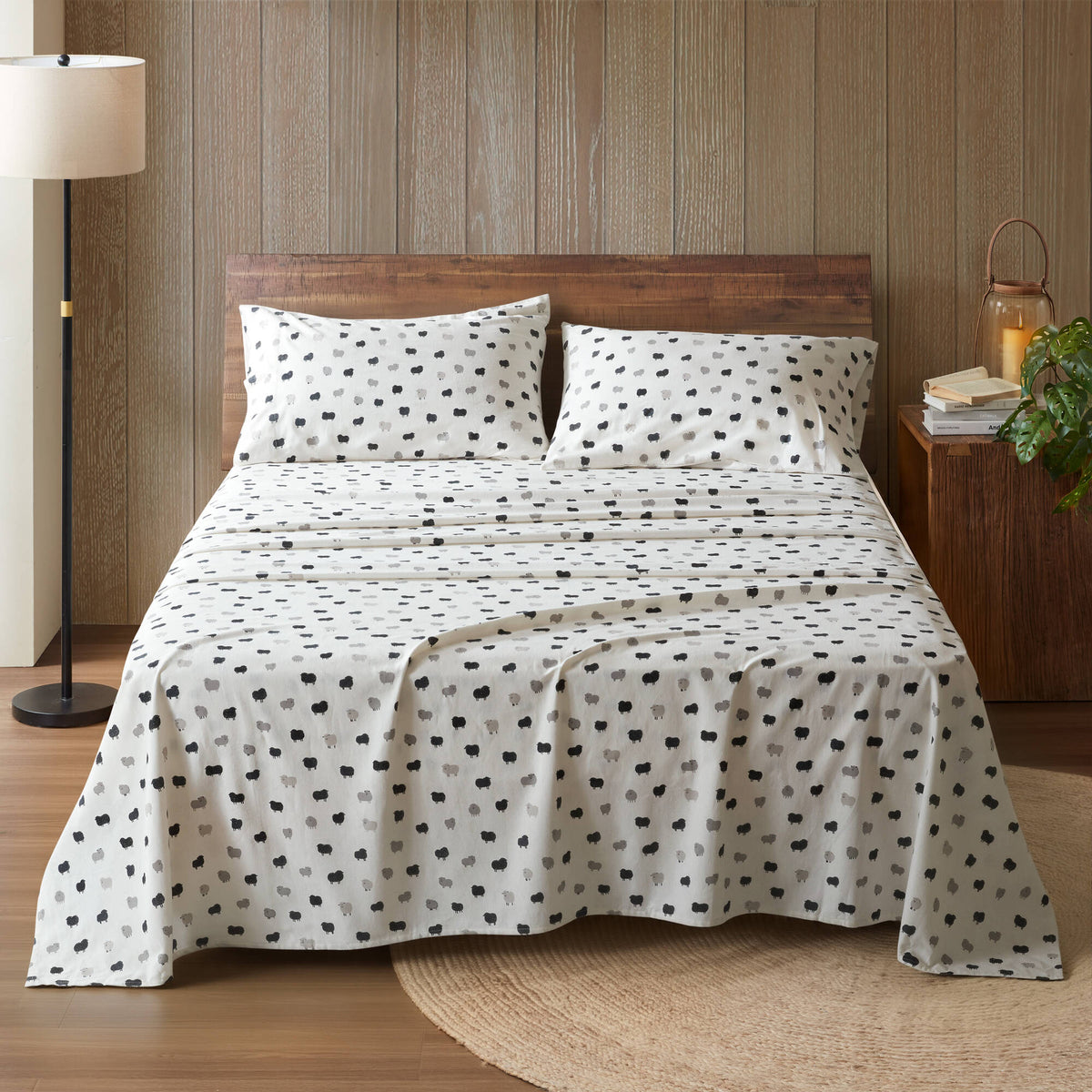 Cotton Flannel Sheet Set - Black Sheep
