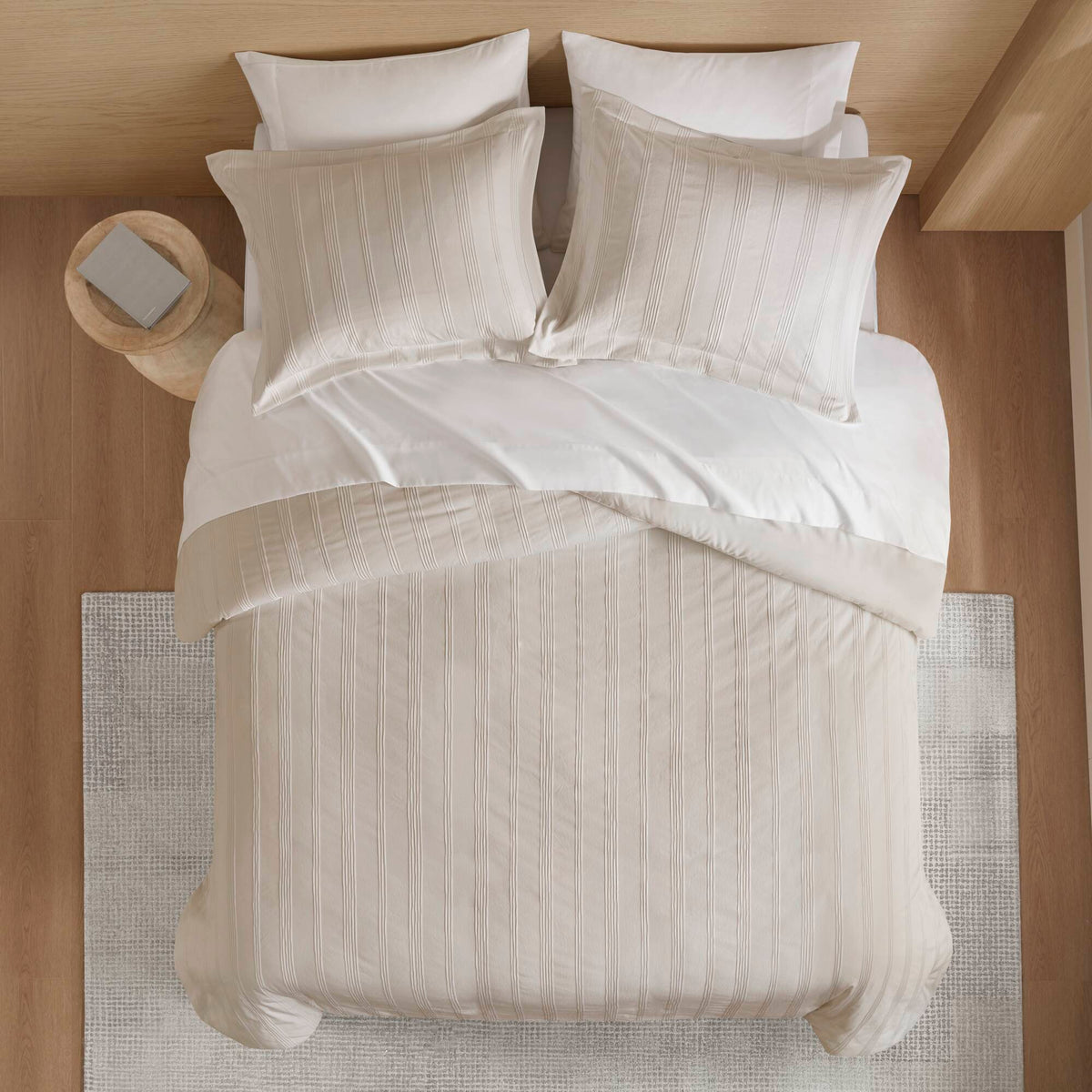 Logan Striped Reversible Pintuck Pleated Duvet Set - Neutral