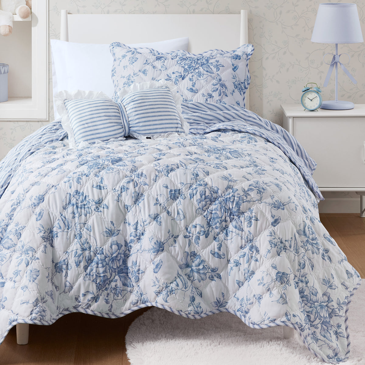 Adele Quilt Set - Blue