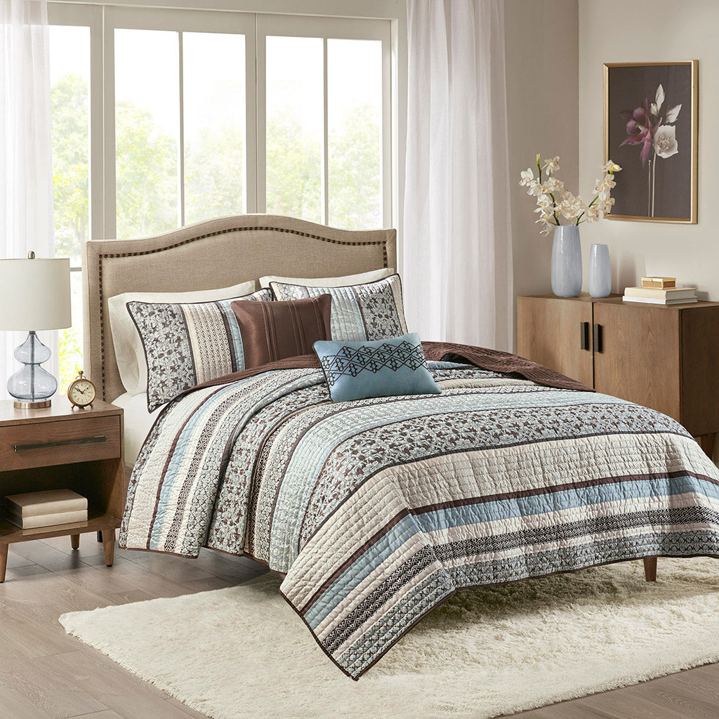 Princeton 5 Piece Jacquard Quilt Set with Throw Pillows - Blue