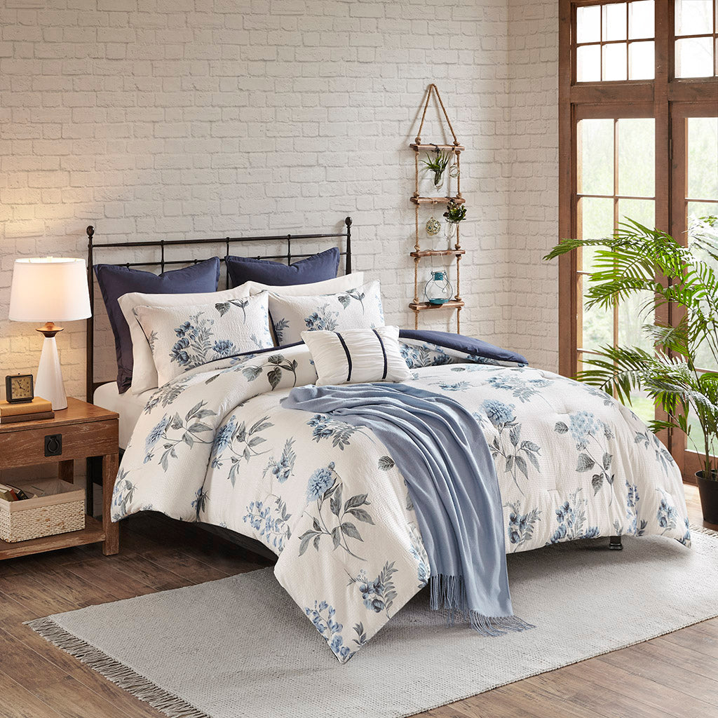 Zennia 7 Piece Printed Seersucker Comforter Set with Throw Blanket - Blue