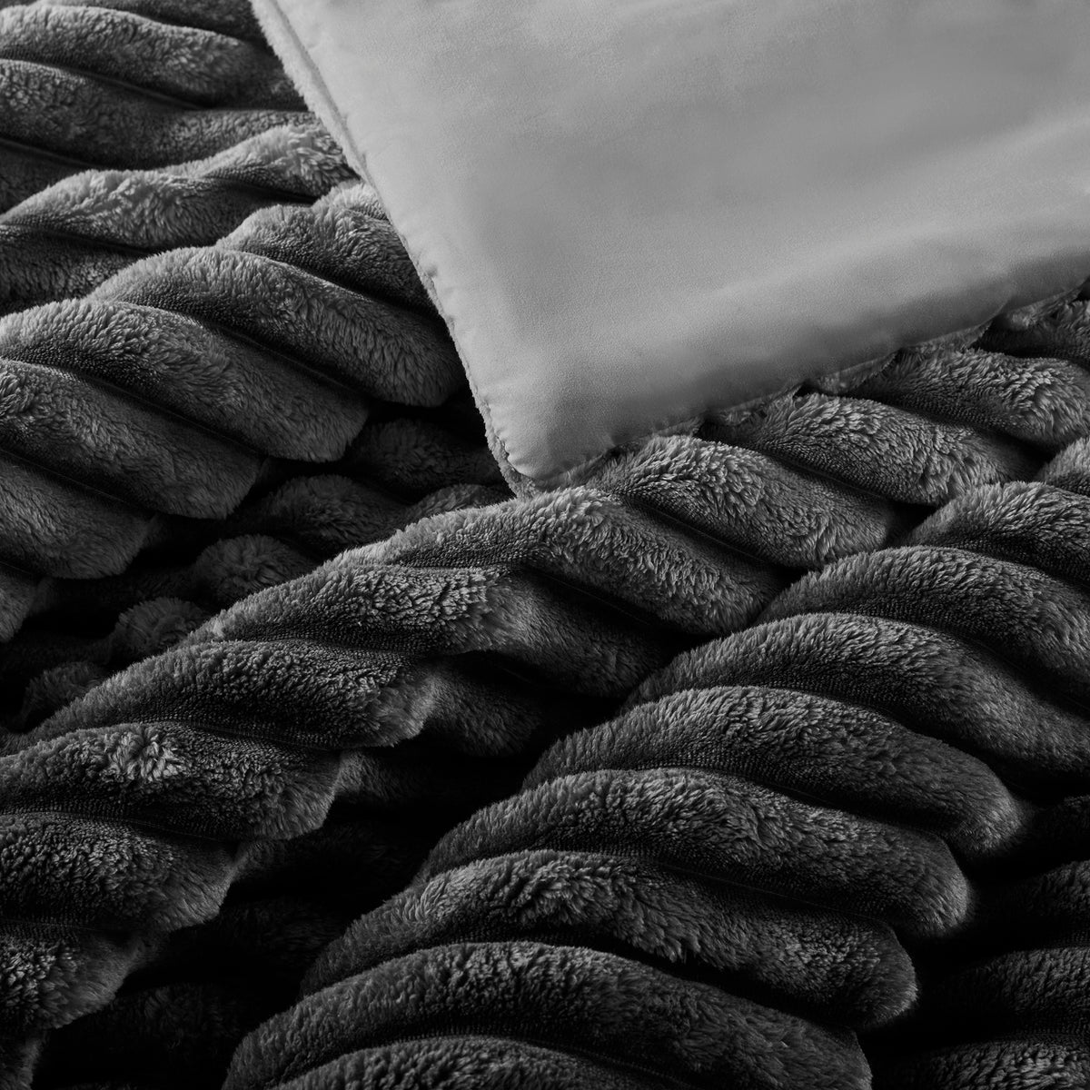 Avril Fluffy Ribbed Plush Comforter Set - Grey Ombre