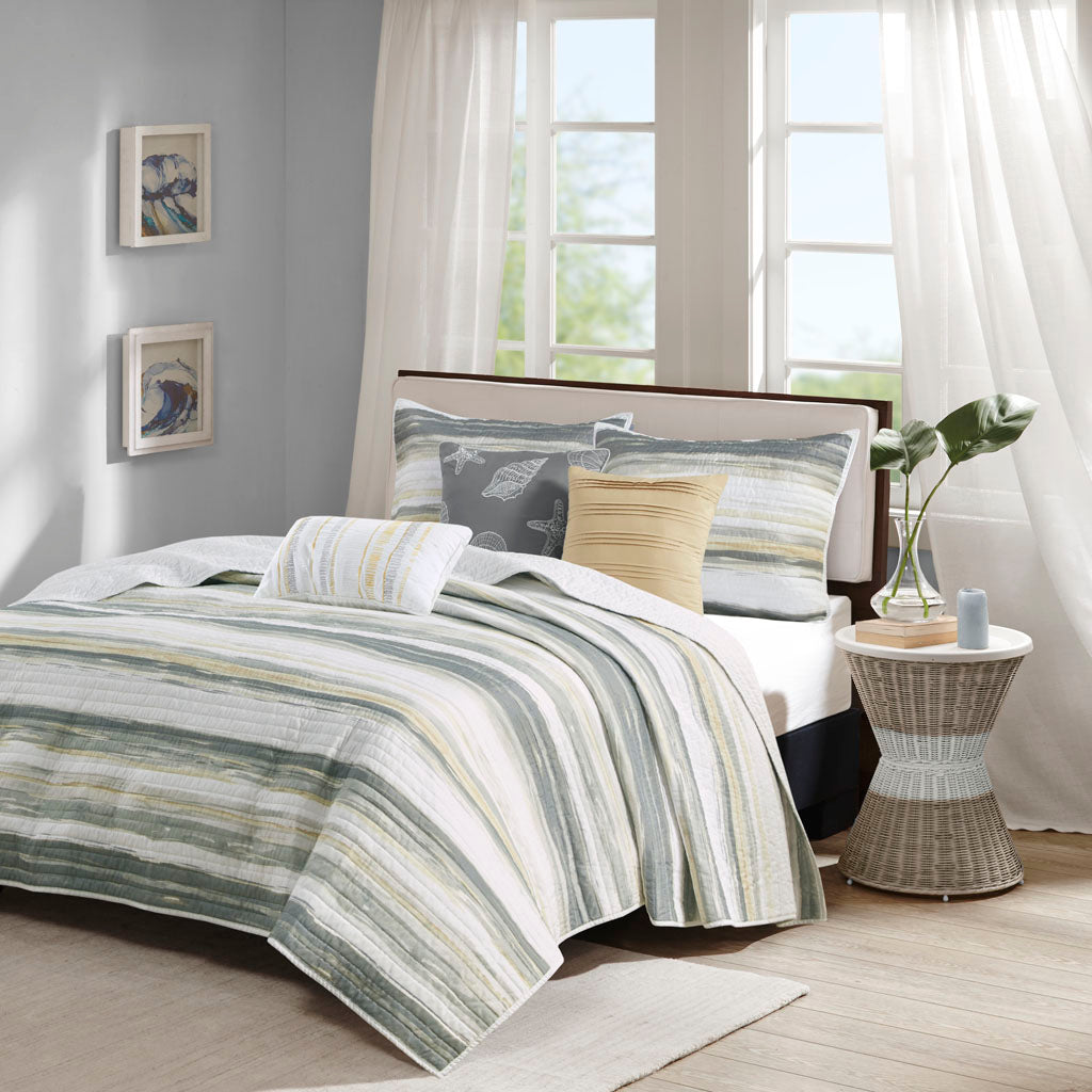 Marina 6 Piece Printed Quilt Set with Throw Pillows - Yellow