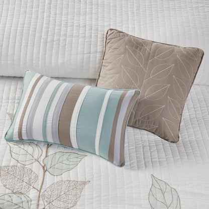 Caelie 6 Piece Embroidered Quilt Set with Throw Pillows - Blue