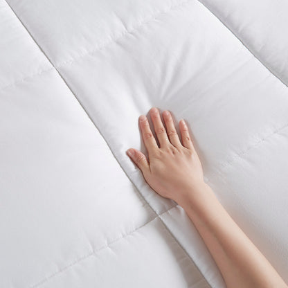 Winfield 300 Thread Count Cotton Shell Luxury Down Alternative Comforter - White