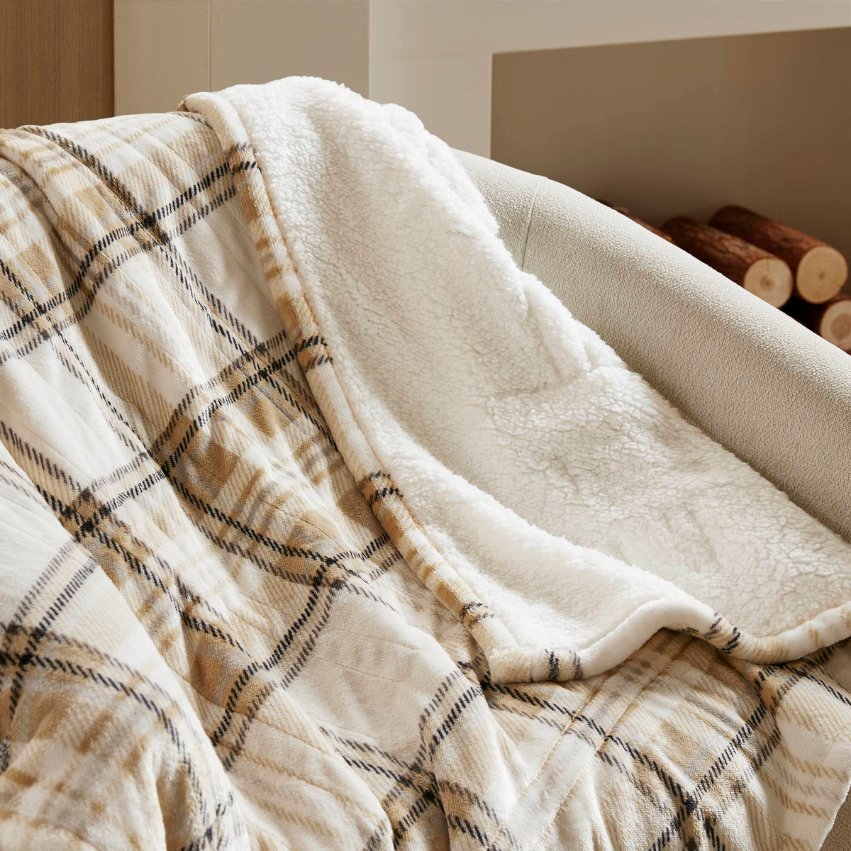 Print Plush to Sherpa Heated Throw - Tan Plaid