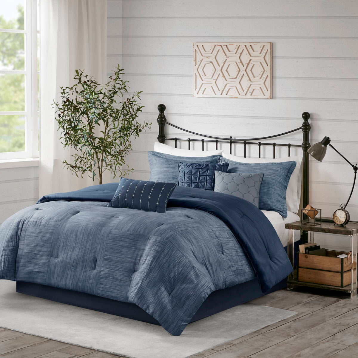 Walter 7 Piece Printed Seersucker Comforter Set - Navy