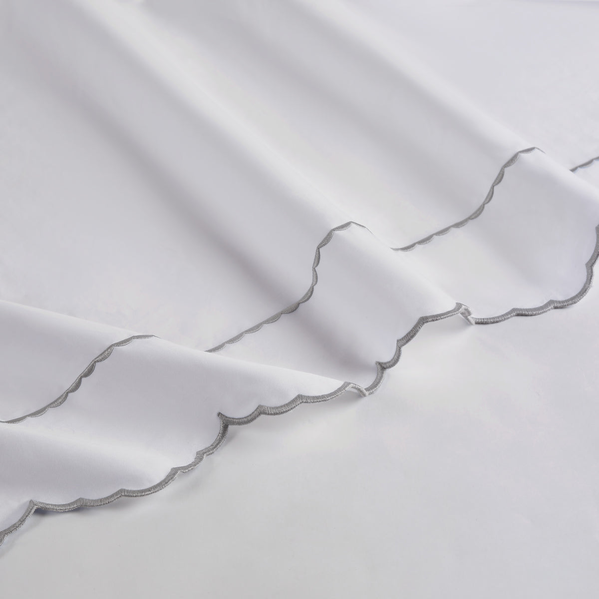 Brielle Scalloped Edge Cotton Sheet Set - Grey