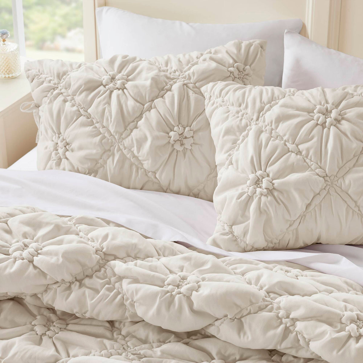Lily Comforter Set - Ivory