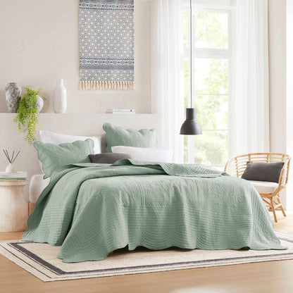 Tuscany 3 Piece Reversible Scalloped Edge Quilt Set - Seafoam