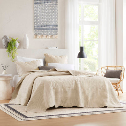 Tuscany 3 Piece Reversible Scalloped Edge Quilt Set - Cream