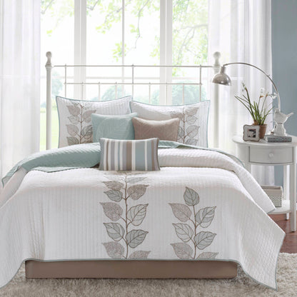 Caelie 6 Piece Embroidered Quilt Set with Throw Pillows - Blue