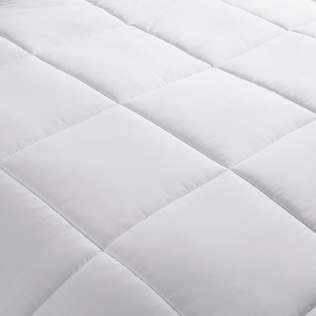 Winfield 300 Thread Count Cotton Shell Luxury Down Alternative Comforter - White