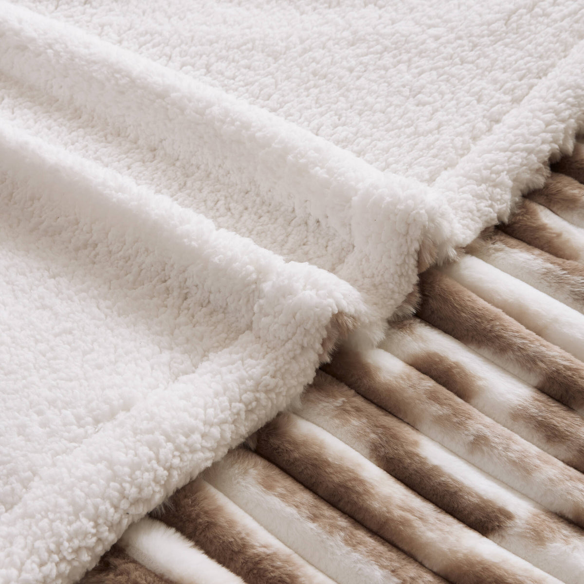 Heated Zuri Luxe Heated Throw - Tan Marble