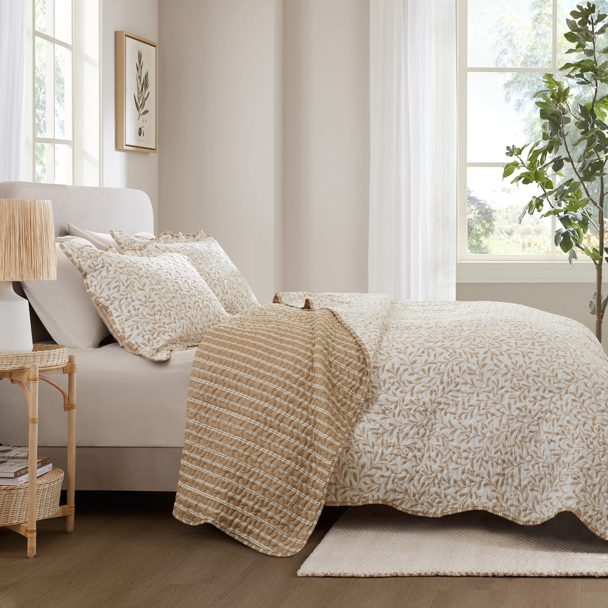 Darcy 3 Piece Print Quilt Set - Tan