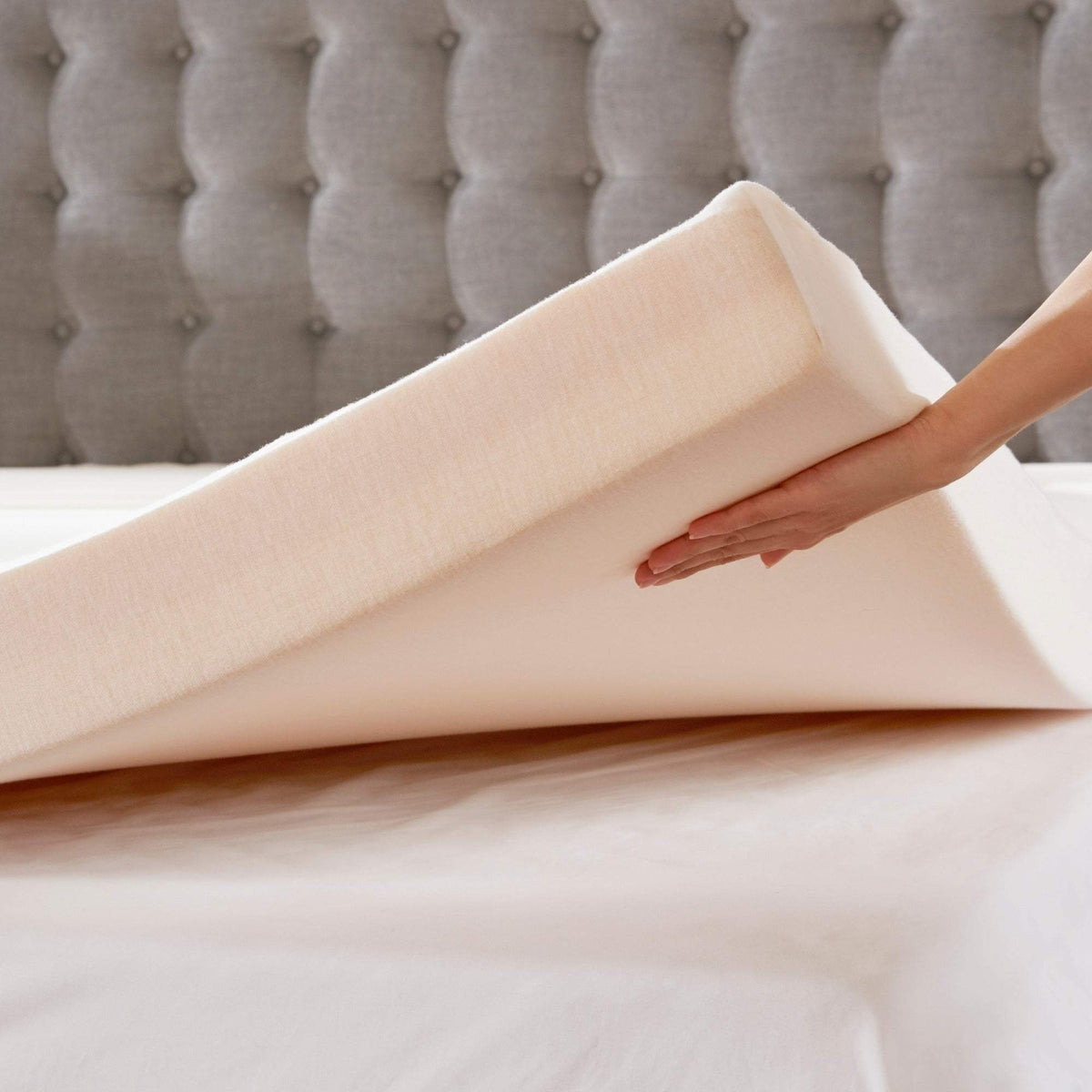 4" Gel Memory Foam with 3M Cover White Mattress Topper Mattress Topper By Olliix/JLA HOME (E & E Co., Ltd)