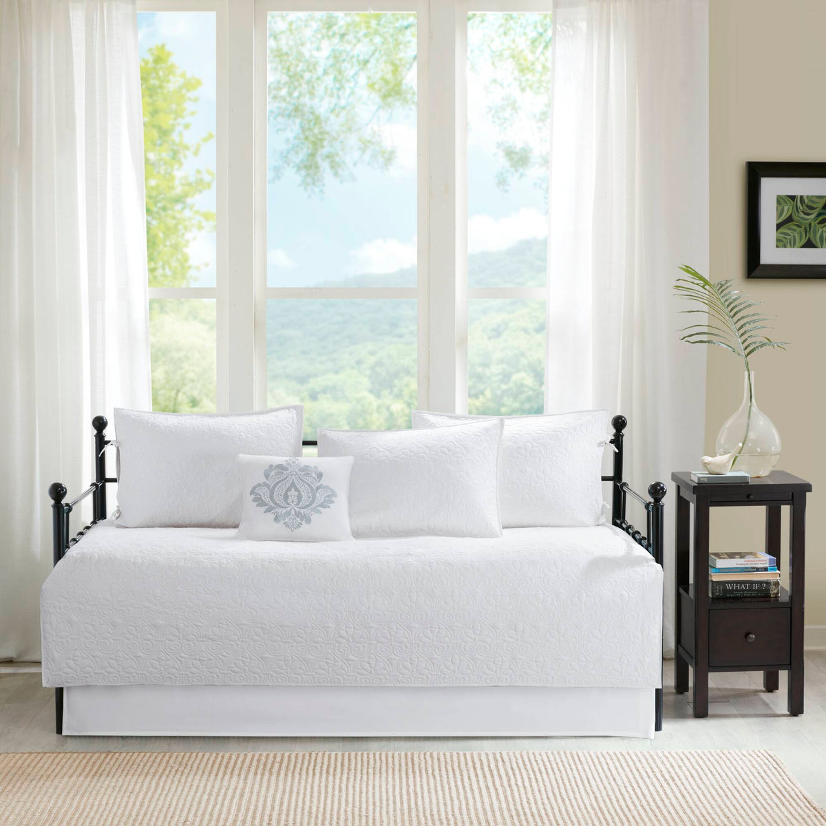 Quebec 6 Piece Reversible Daybed Cover Set - White