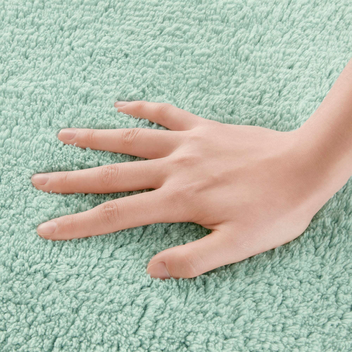 Splendor 100% Cotton Tufted 3000 GSM Reversible Bath Rug - Green