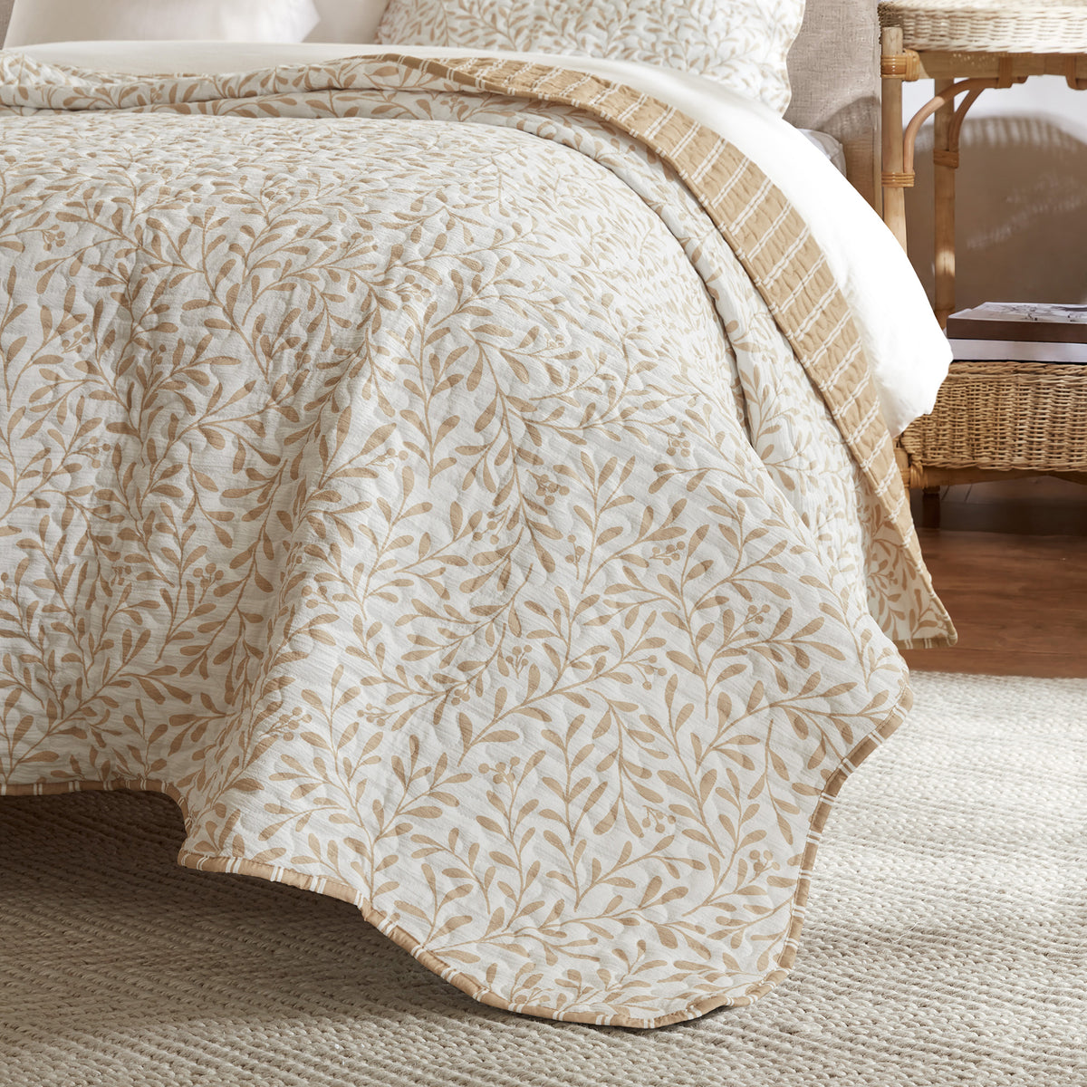 Darcy 3 Piece Print Quilt Set - Tan