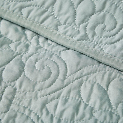 Quebec Oversized Quilted Throw - Seafoam