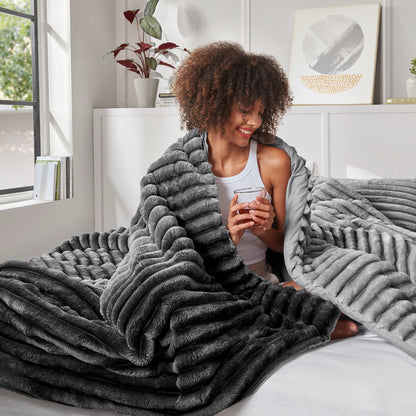 Avril Fluffy Ribbed Plush Comforter Set - Grey Ombre