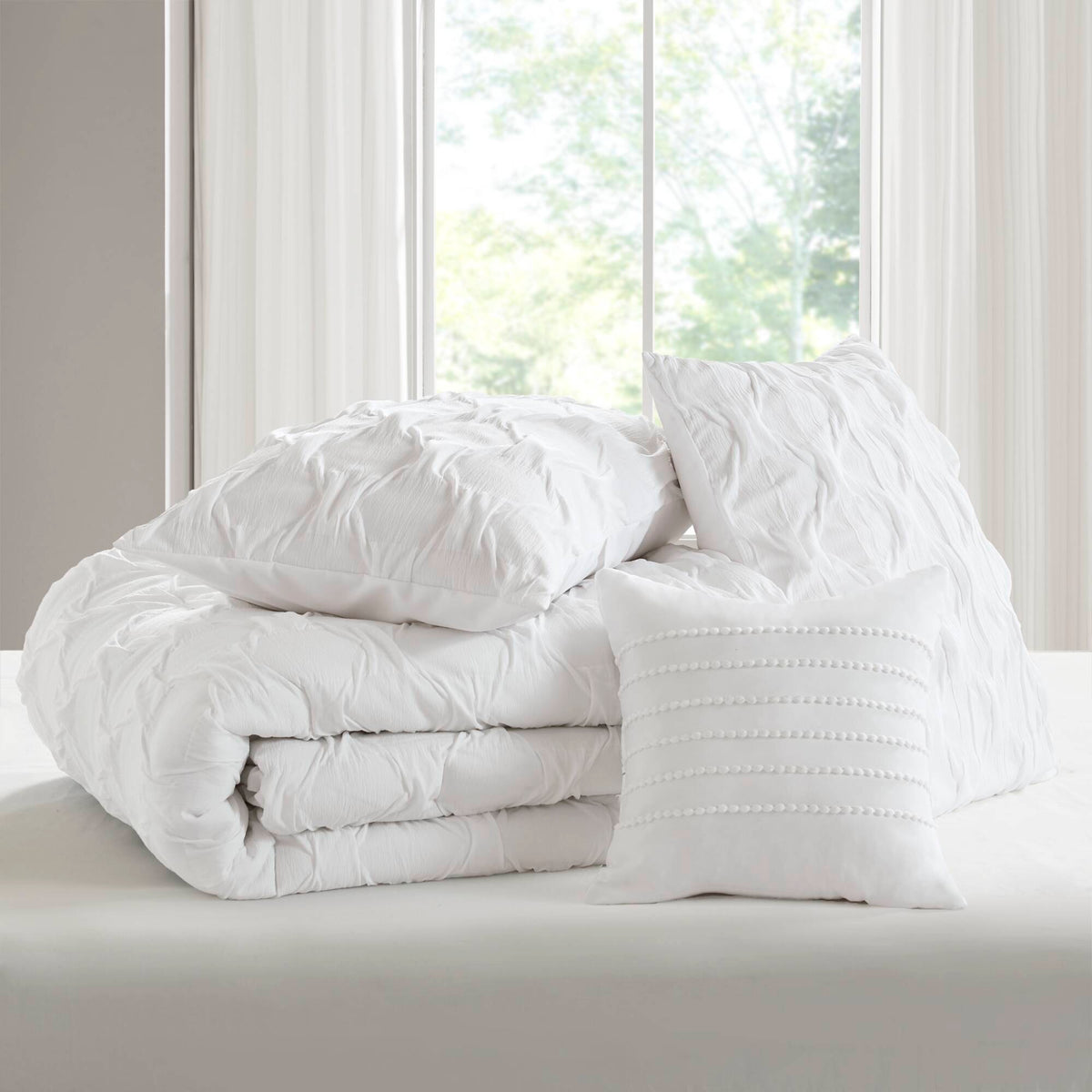 Bailey Diamond Pintuck Pleated Woven Comforter Set - White