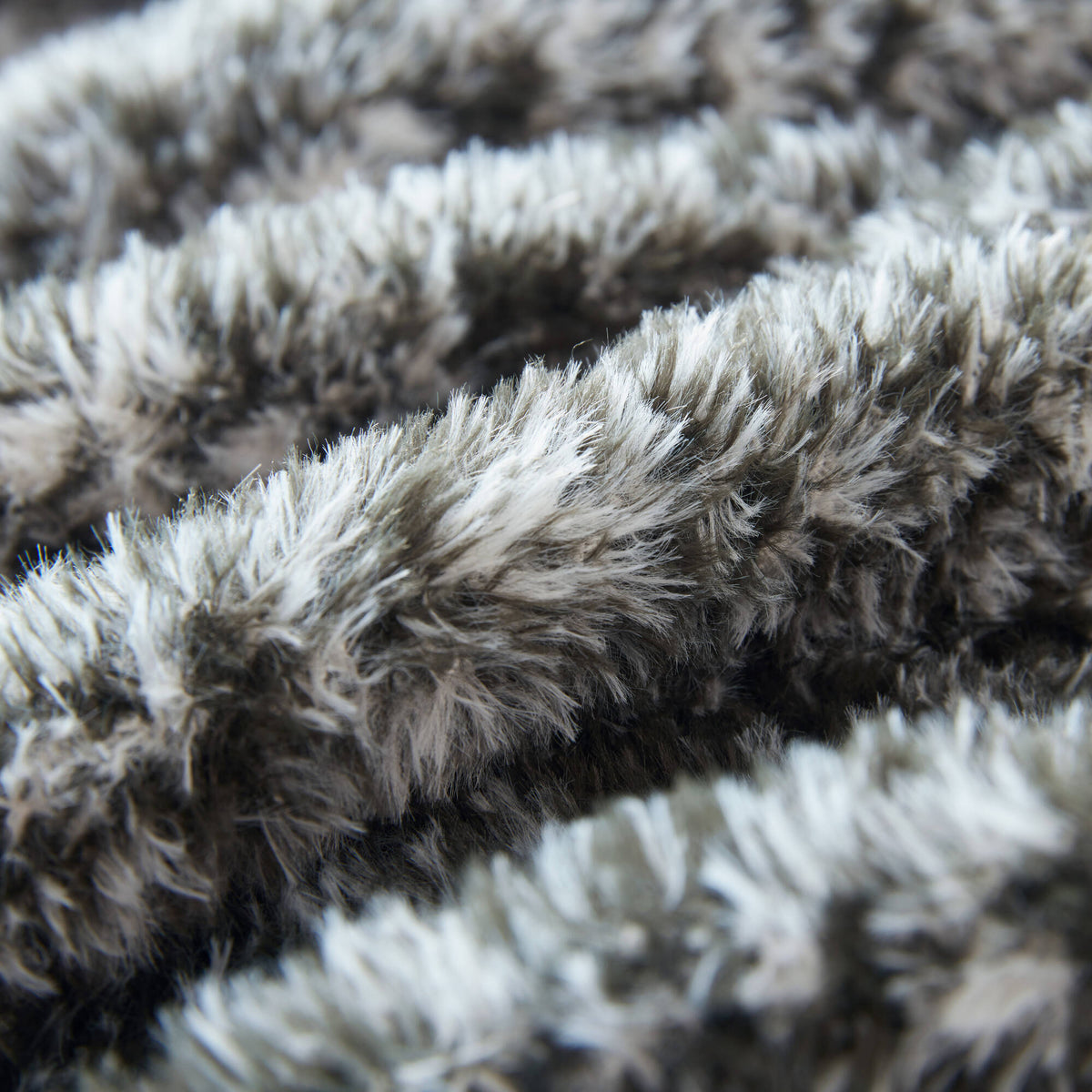 Ombre Knit Fur Throw - Olive Ombre