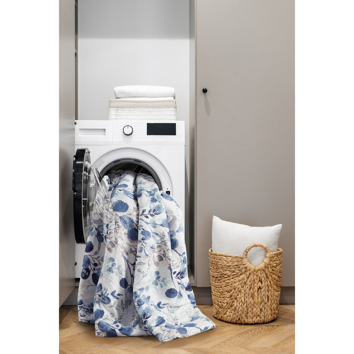 Gabby Reversible Floral Botanical Seersucker Comforter Set - Navy/Blue