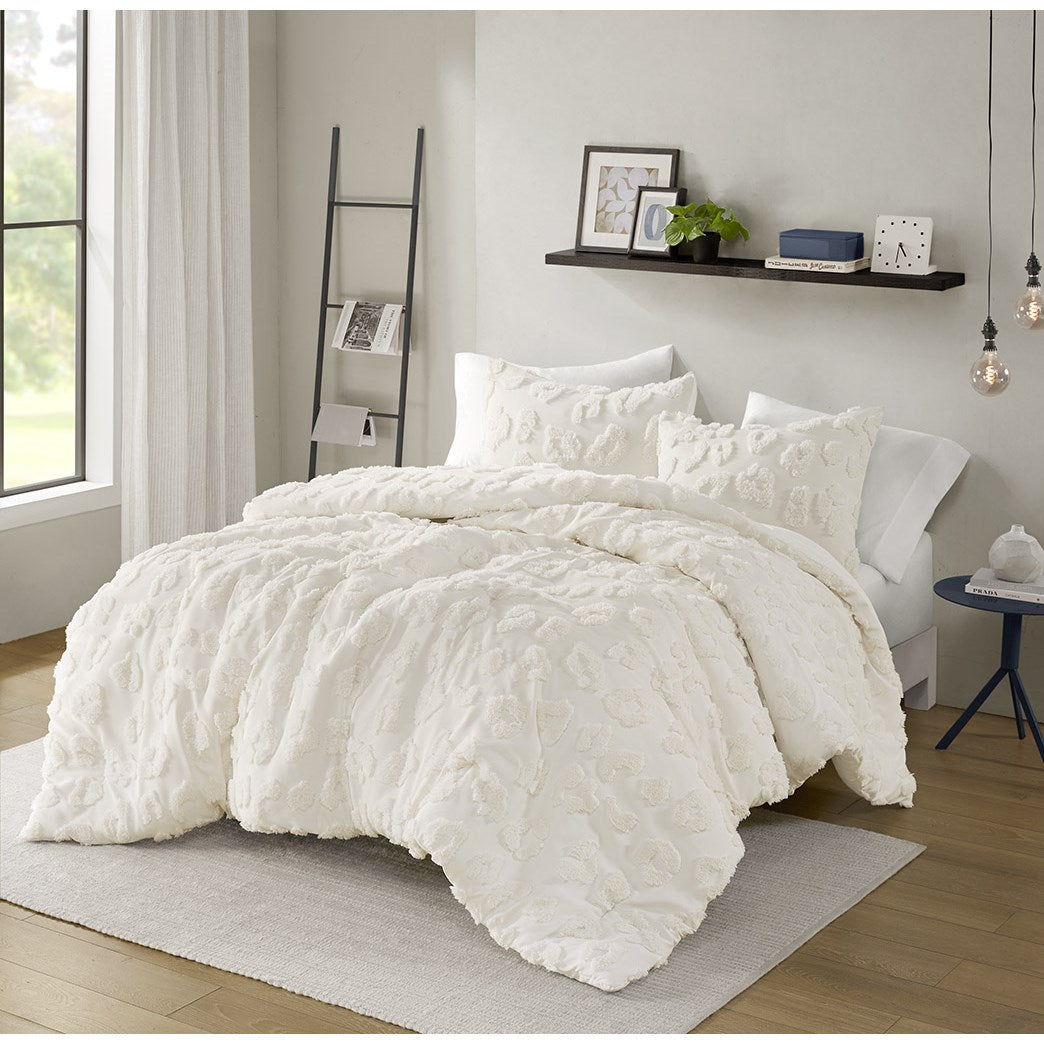 Larissa Animal Chenille Comforter Set - Off-White