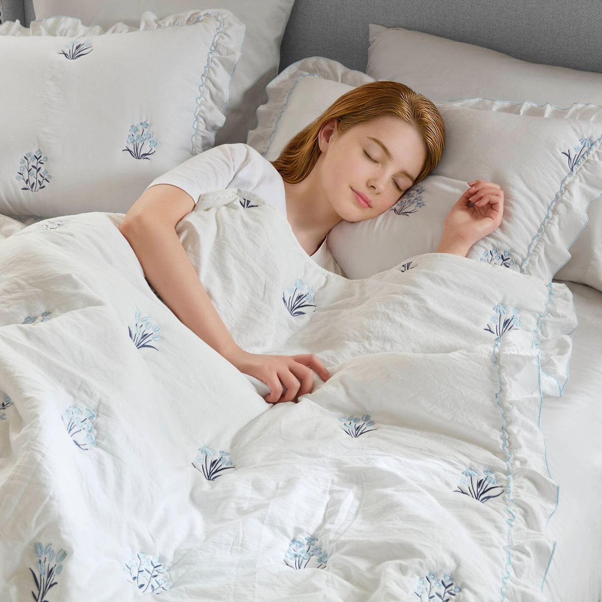 Aglaia Quilt Set - Blue
