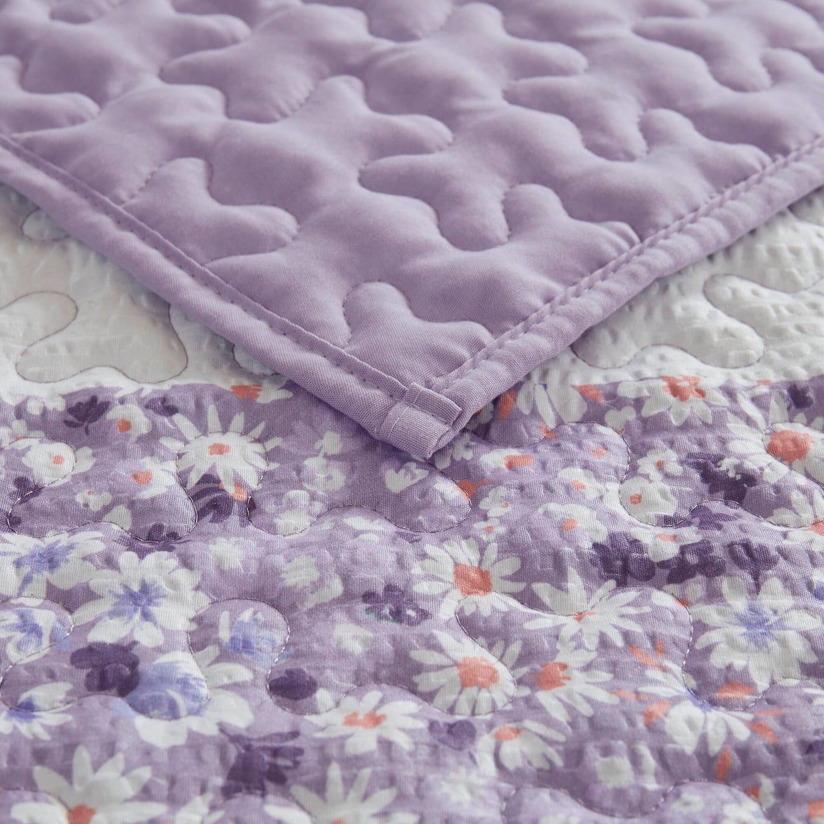 Caralie 4 Piece Seersucker Quilt Set with Throw Pillow - Purple