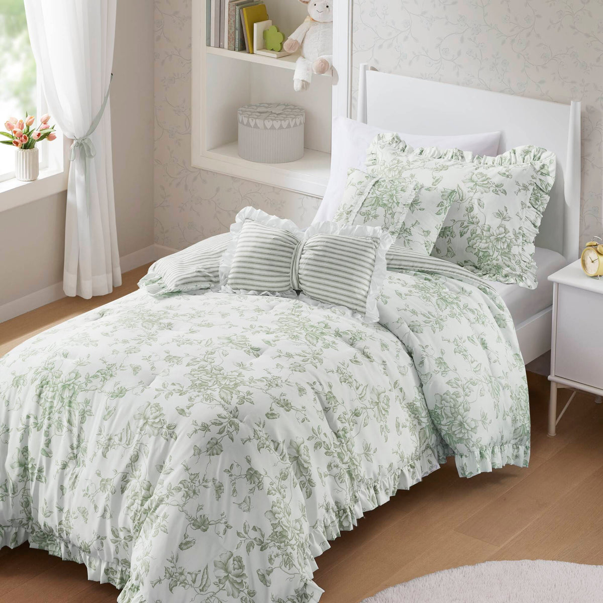 Adele Comforter Set with Decorative Pillows - Green